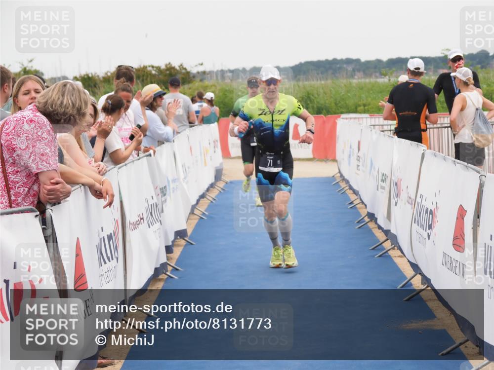 22.06.2025 - Viking Triathlon MichiJ http://msf.ph/oto/8131773 22.06.2025 15:41:29 Ziel 71, 505 meine-sportfotos.de