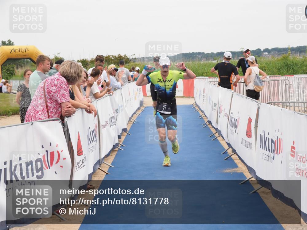 22.06.2025 - Viking Triathlon MichiJ http://msf.ph/oto/8131778 22.06.2025 15:41:30 Ziel 71, 505 meine-sportfotos.de