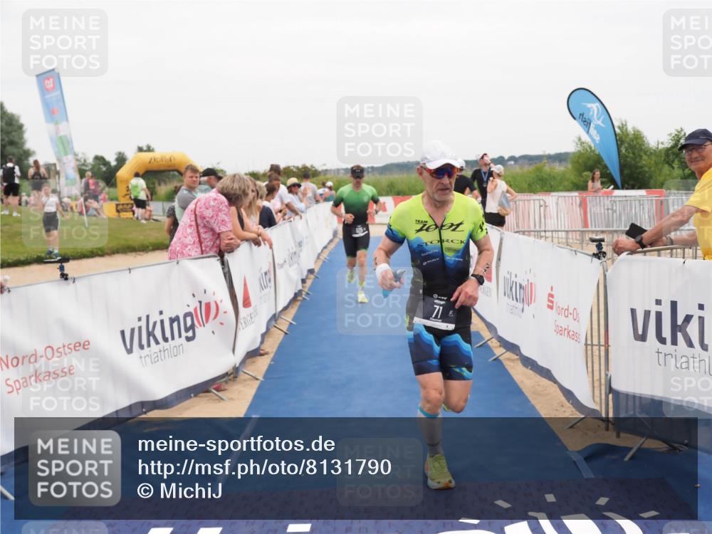 22.06.2025 - Viking Triathlon MichiJ http://msf.ph/oto/8131790 22.06.2025 15:41:32 Ziel 71, 505 meine-sportfotos.de