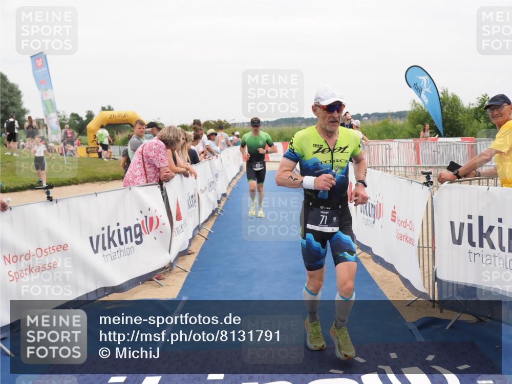 22.06.2025 - Viking Triathlon MichiJ http://msf.ph/oto/8131791 22.06.2025 15:41:32 Ziel 71, 505 meine-sportfotos.de