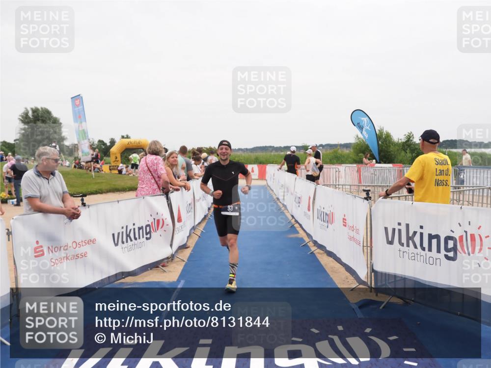 22.06.2025 - Viking Triathlon MichiJ http://msf.ph/oto/8131844 22.06.2025 15:41:47 Ziel 93 meine-sportfotos.de