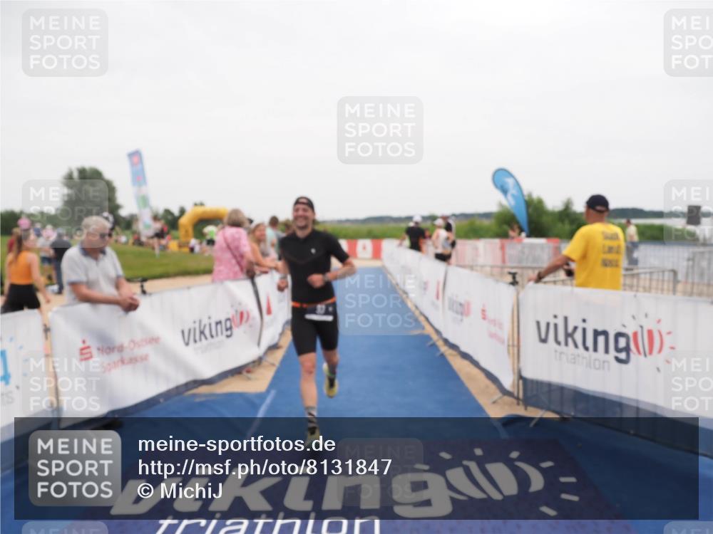 22.06.2025 - Viking Triathlon MichiJ http://msf.ph/oto/8131847 22.06.2025 15:41:47 Ziel 93 meine-sportfotos.de
