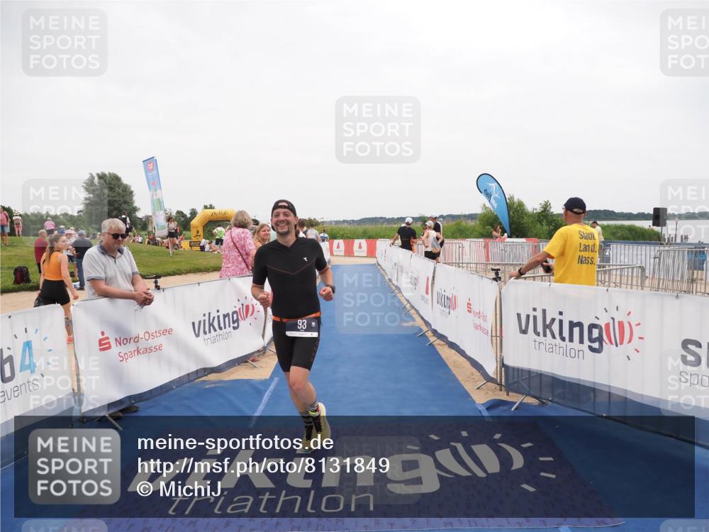 22.06.2025 - Viking Triathlon MichiJ http://msf.ph/oto/8131849 22.06.2025 15:41:47 Ziel 93 meine-sportfotos.de