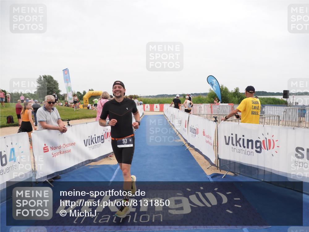 22.06.2025 - Viking Triathlon MichiJ http://msf.ph/oto/8131850 22.06.2025 15:41:48 Ziel 93 meine-sportfotos.de