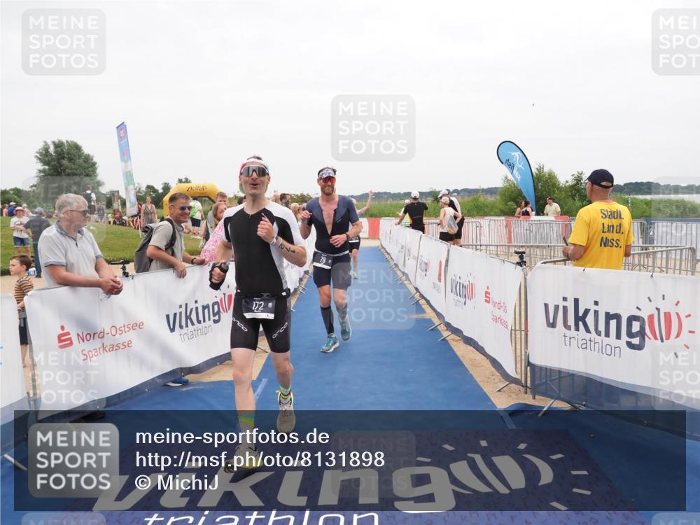 22.06.2025 - Viking Triathlon MichiJ http://msf.ph/oto/8131898 22.06.2025 15:42:17 Ziel 64, 78, 172, 182 meine-sportfotos.de