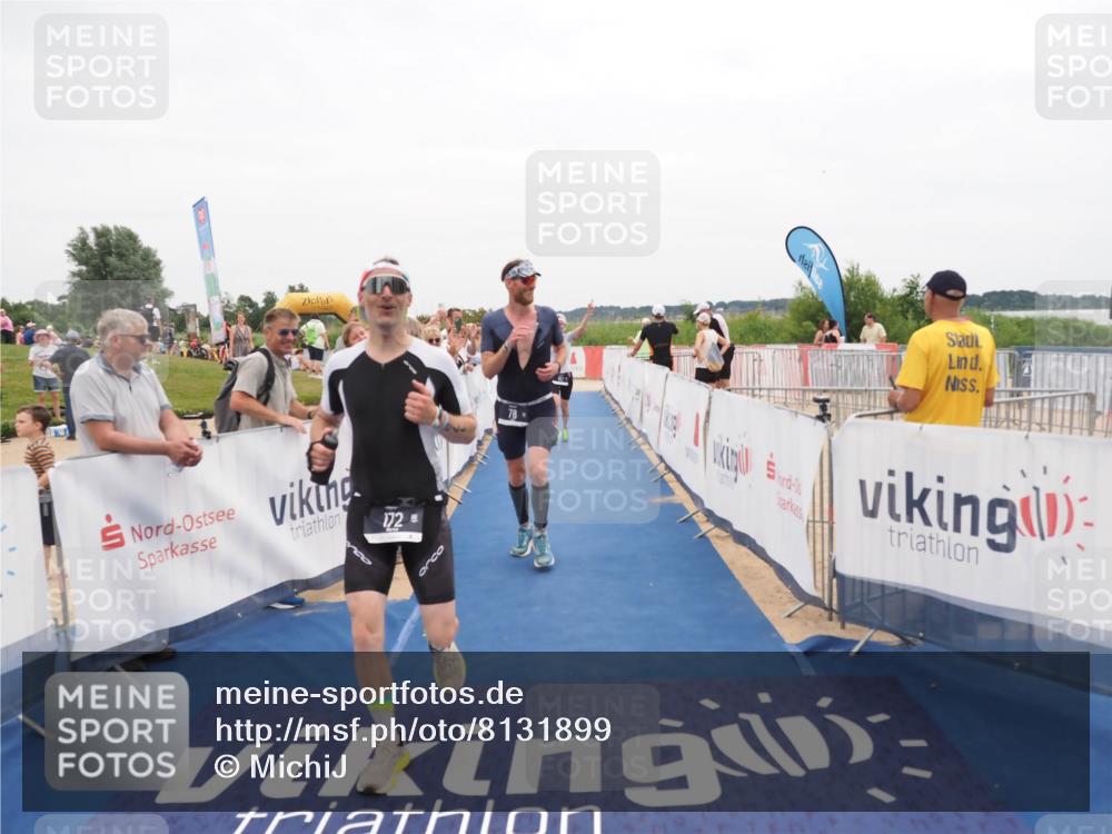 22.06.2025 - Viking Triathlon MichiJ http://msf.ph/oto/8131899 22.06.2025 15:42:17 Ziel 64, 78, 172, 182 meine-sportfotos.de