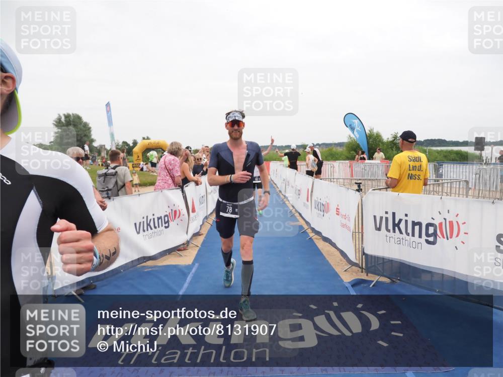22.06.2025 - Viking Triathlon MichiJ http://msf.ph/oto/8131907 22.06.2025 15:42:18 Ziel 64, 78, 172, 182 meine-sportfotos.de