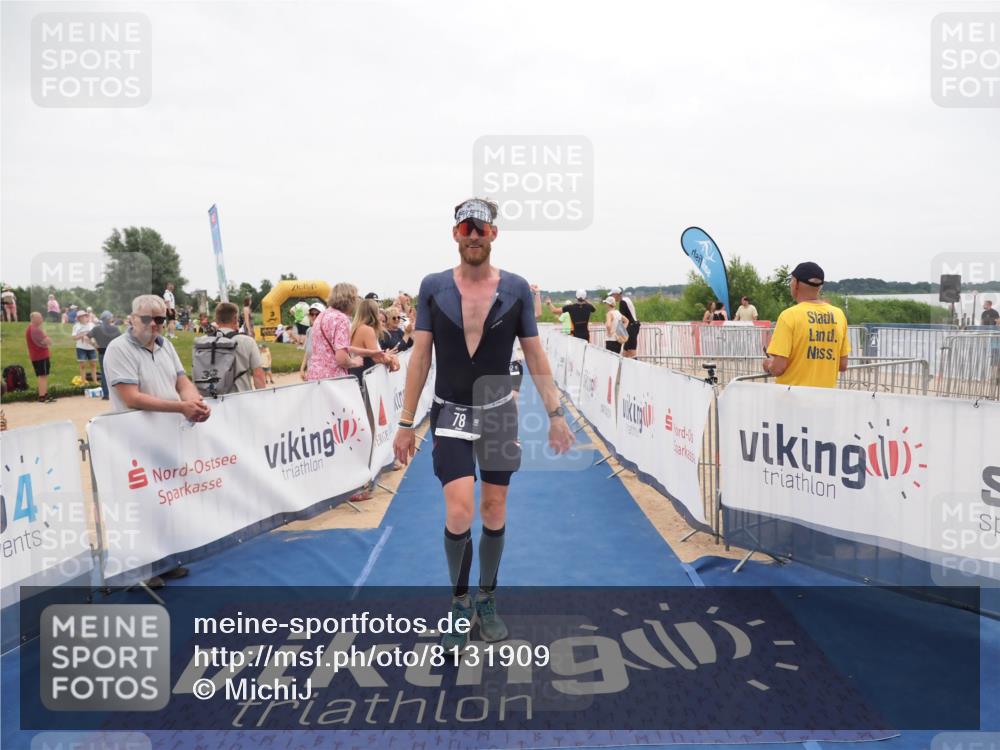 22.06.2025 - Viking Triathlon MichiJ http://msf.ph/oto/8131909 22.06.2025 15:42:19 Ziel 64, 78, 172, 182 meine-sportfotos.de