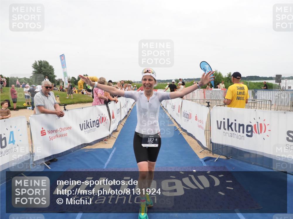 22.06.2025 - Viking Triathlon MichiJ http://msf.ph/oto/8131924 22.06.2025 15:42:22 Ziel 64, 78, 182 meine-sportfotos.de