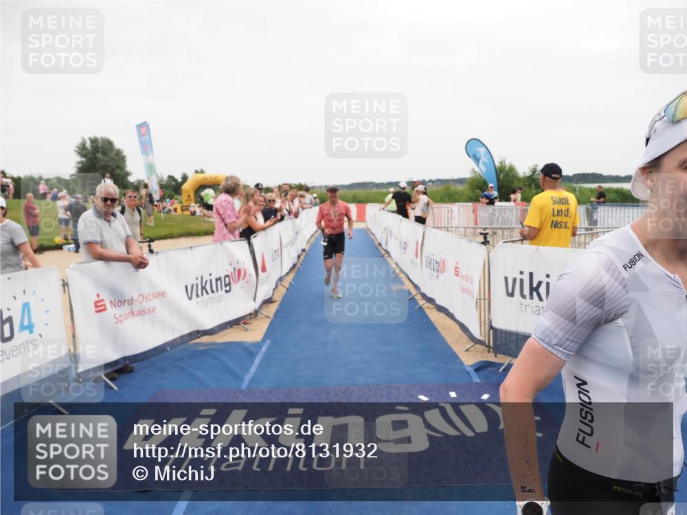 22.06.2025 - Viking Triathlon MichiJ http://msf.ph/oto/8131932 22.06.2025 15:42:23 Ziel 64, 78, 182 meine-sportfotos.de