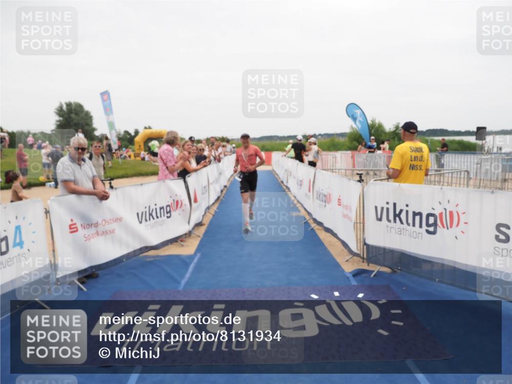 22.06.2025 - Viking Triathlon MichiJ http://msf.ph/oto/8131934 22.06.2025 15:42:23 Ziel 64, 78, 182 meine-sportfotos.de