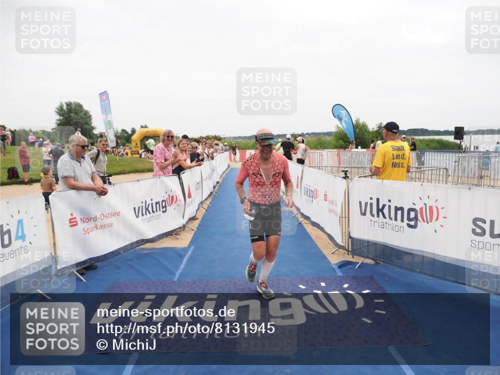 22.06.2025 - Viking Triathlon MichiJ http://msf.ph/oto/8131945 22.06.2025 15:42:25 Ziel 64, 182, 221 meine-sportfotos.de
