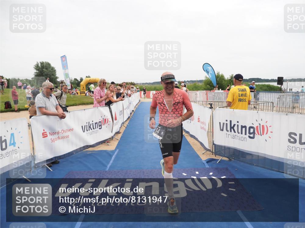 22.06.2025 - Viking Triathlon MichiJ http://msf.ph/oto/8131947 22.06.2025 15:42:25 Ziel 64, 182, 221 meine-sportfotos.de