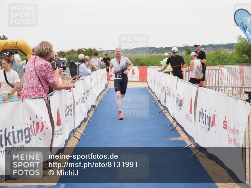 22.06.2025 - Viking Triathlon MichiJ http://msf.ph/oto/8131991 22.06.2025 15:42:47 Ziel 421 meine-sportfotos.de