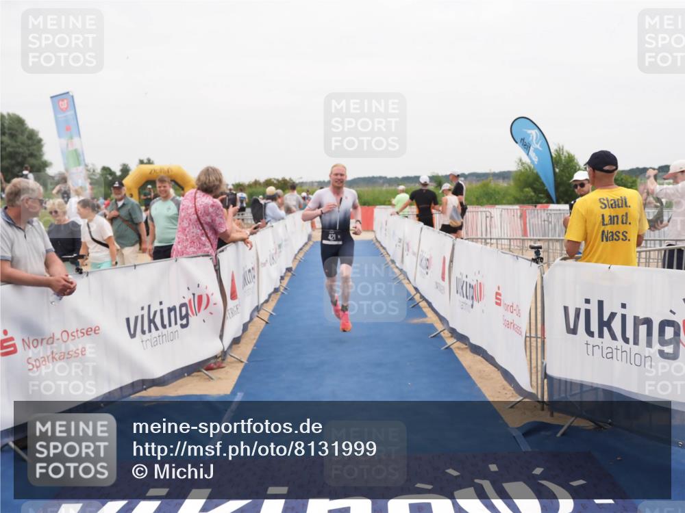 22.06.2025 - Viking Triathlon MichiJ http://msf.ph/oto/8131999 22.06.2025 15:42:48 Ziel 421 meine-sportfotos.de