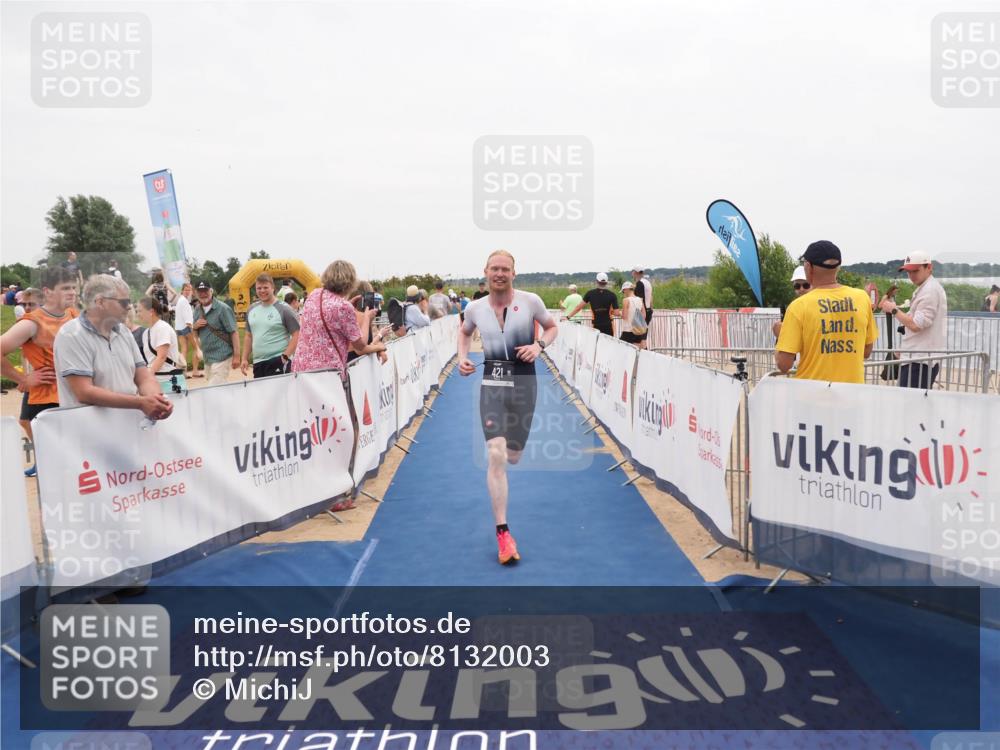 22.06.2025 - Viking Triathlon MichiJ http://msf.ph/oto/8132003 22.06.2025 15:42:49 Ziel 421 meine-sportfotos.de