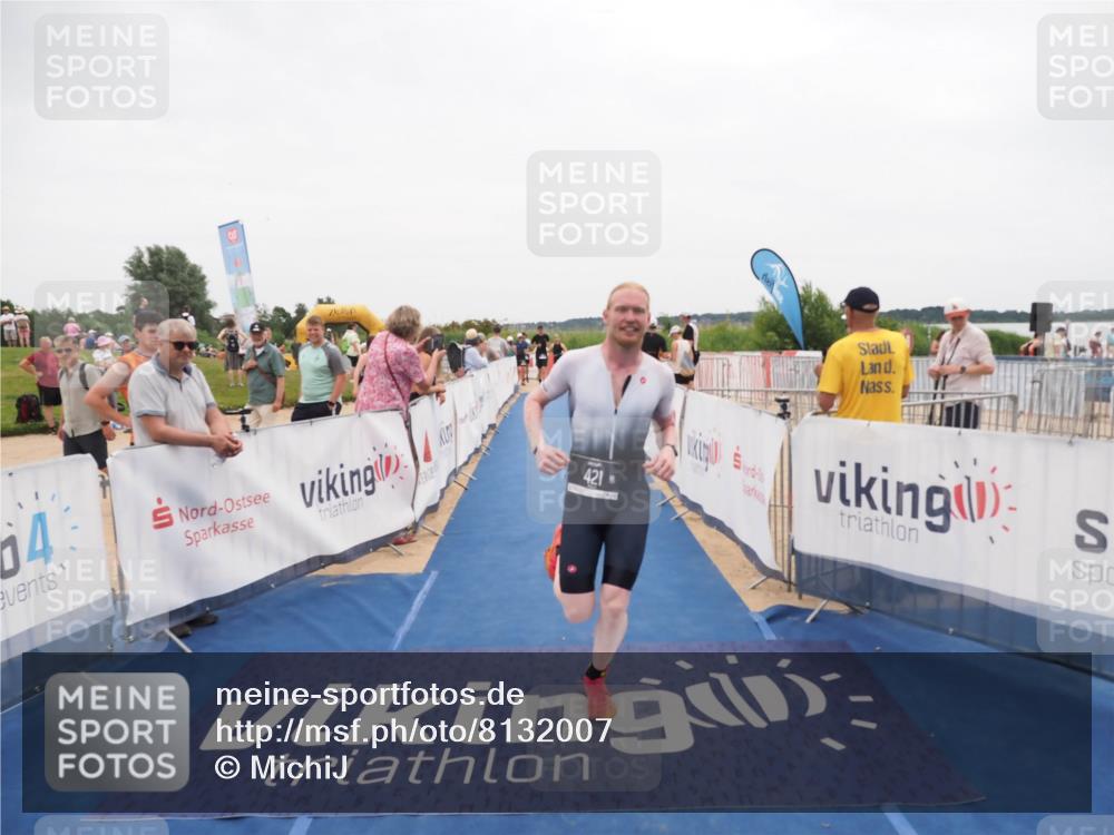 22.06.2025 - Viking Triathlon MichiJ http://msf.ph/oto/8132007 22.06.2025 15:42:49 Ziel 421 meine-sportfotos.de