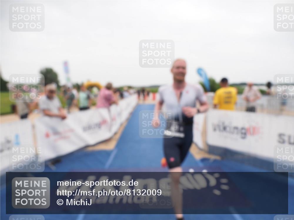 22.06.2025 - Viking Triathlon MichiJ http://msf.ph/oto/8132009 22.06.2025 15:42:49 Ziel 421 meine-sportfotos.de