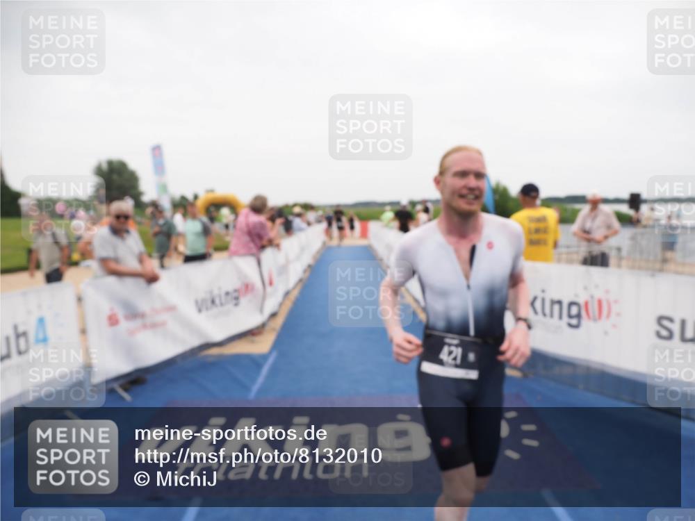 22.06.2025 - Viking Triathlon MichiJ http://msf.ph/oto/8132010 22.06.2025 15:42:50 Ziel 304, 421 meine-sportfotos.de