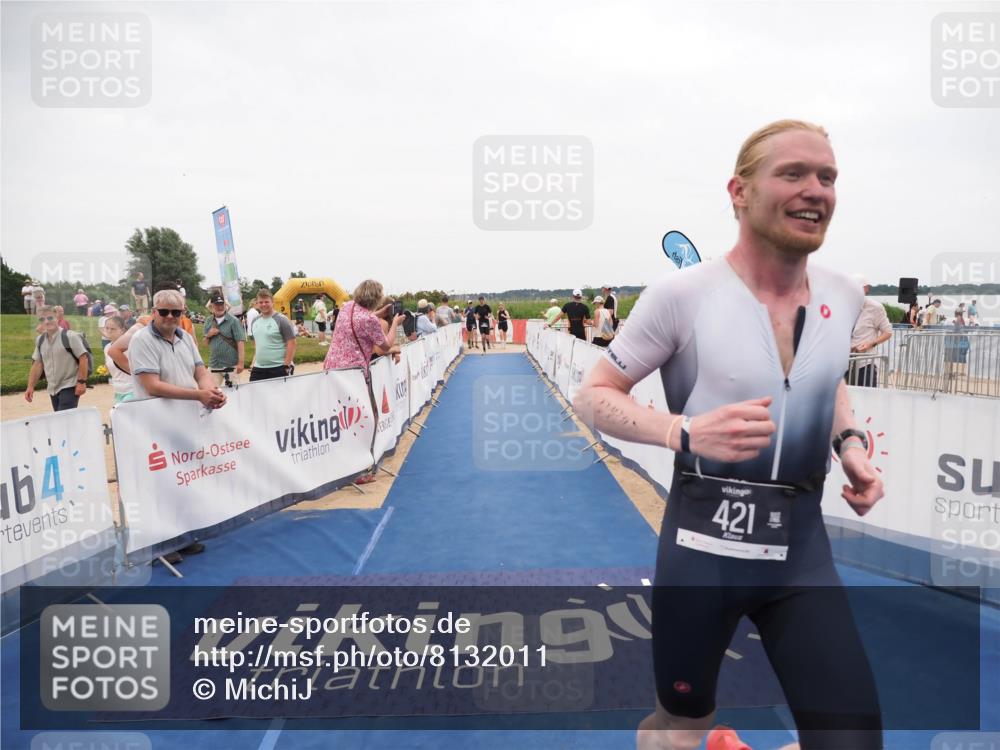 22.06.2025 - Viking Triathlon MichiJ http://msf.ph/oto/8132011 22.06.2025 15:42:50 Ziel 304, 421 meine-sportfotos.de