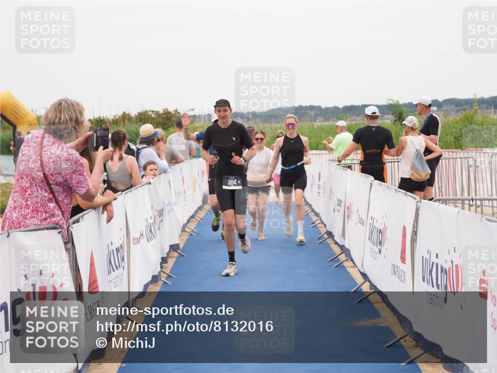 22.06.2025 - Viking Triathlon MichiJ http://msf.ph/oto/8132016 22.06.2025 15:42:54 Ziel 304, 344, 389 meine-sportfotos.de
