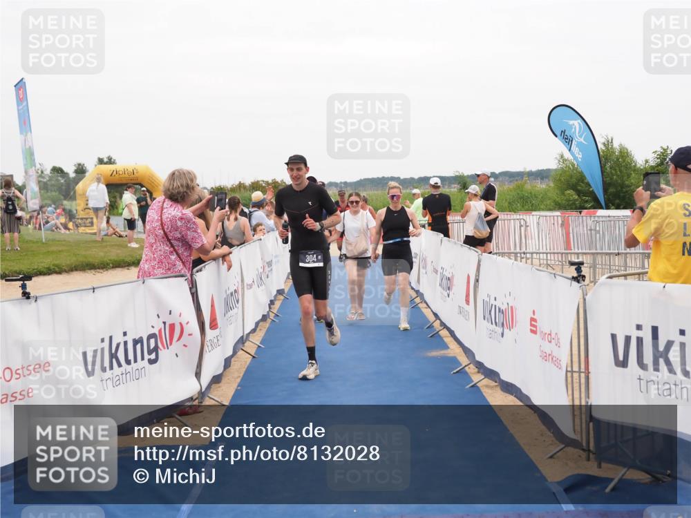 22.06.2025 - Viking Triathlon MichiJ http://msf.ph/oto/8132028 22.06.2025 15:42:56 Ziel 304, 344, 389, 615 meine-sportfotos.de