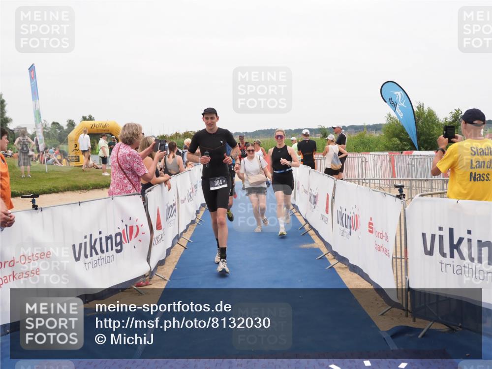 22.06.2025 - Viking Triathlon MichiJ http://msf.ph/oto/8132030 22.06.2025 15:42:56 Ziel 304, 344, 389, 615 meine-sportfotos.de