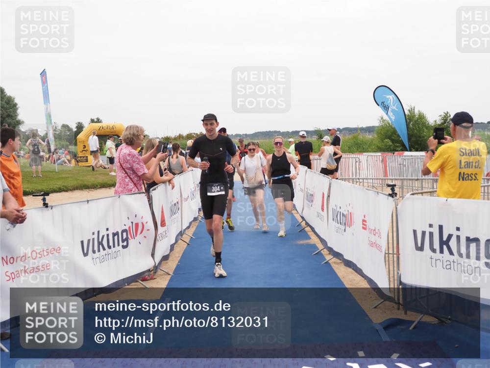 22.06.2025 - Viking Triathlon MichiJ http://msf.ph/oto/8132031 22.06.2025 15:42:56 Ziel 304, 344, 389, 615 meine-sportfotos.de