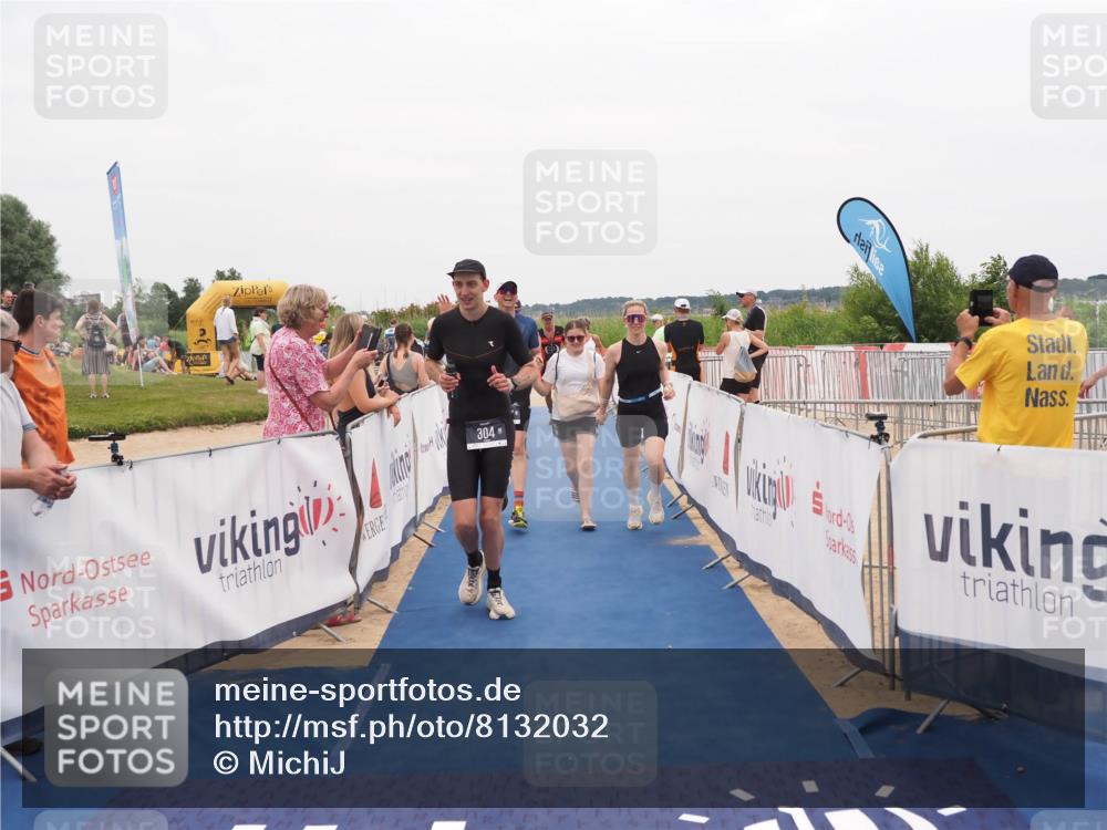 22.06.2025 - Viking Triathlon MichiJ http://msf.ph/oto/8132032 22.06.2025 15:42:56 Ziel 304, 344, 389, 615 meine-sportfotos.de