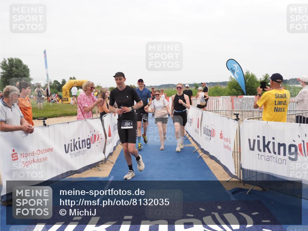 22.06.2025 - Viking Triathlon MichiJ http://msf.ph/oto/8132035 22.06.2025 15:42:57 Ziel 304, 344, 389, 615 meine-sportfotos.de