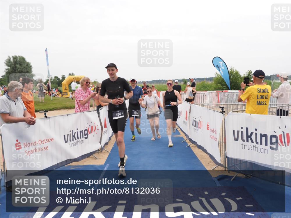 22.06.2025 - Viking Triathlon MichiJ http://msf.ph/oto/8132036 22.06.2025 15:42:57 Ziel 304, 344, 389, 615 meine-sportfotos.de