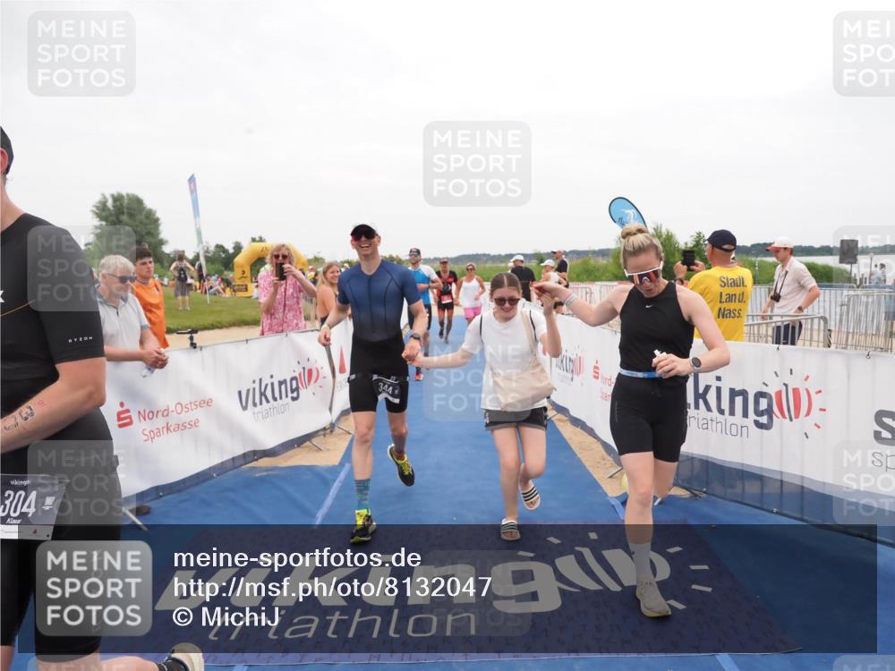 22.06.2025 - Viking Triathlon MichiJ http://msf.ph/oto/8132047 22.06.2025 15:42:58 Ziel 304, 344, 389, 615 meine-sportfotos.de