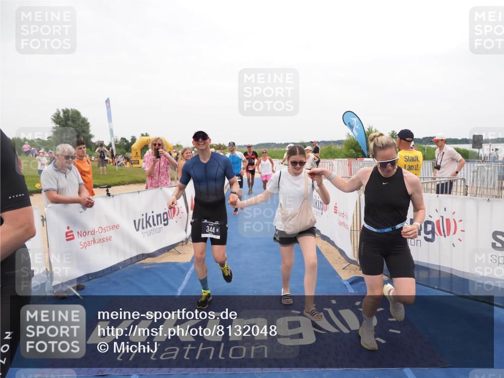 22.06.2025 - Viking Triathlon MichiJ http://msf.ph/oto/8132048 22.06.2025 15:42:58 Ziel 304, 344, 389, 615 meine-sportfotos.de