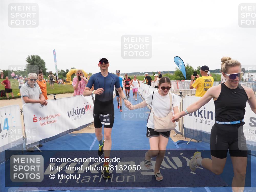 22.06.2025 - Viking Triathlon MichiJ http://msf.ph/oto/8132050 22.06.2025 15:42:58 Ziel 304, 344, 389, 615 meine-sportfotos.de