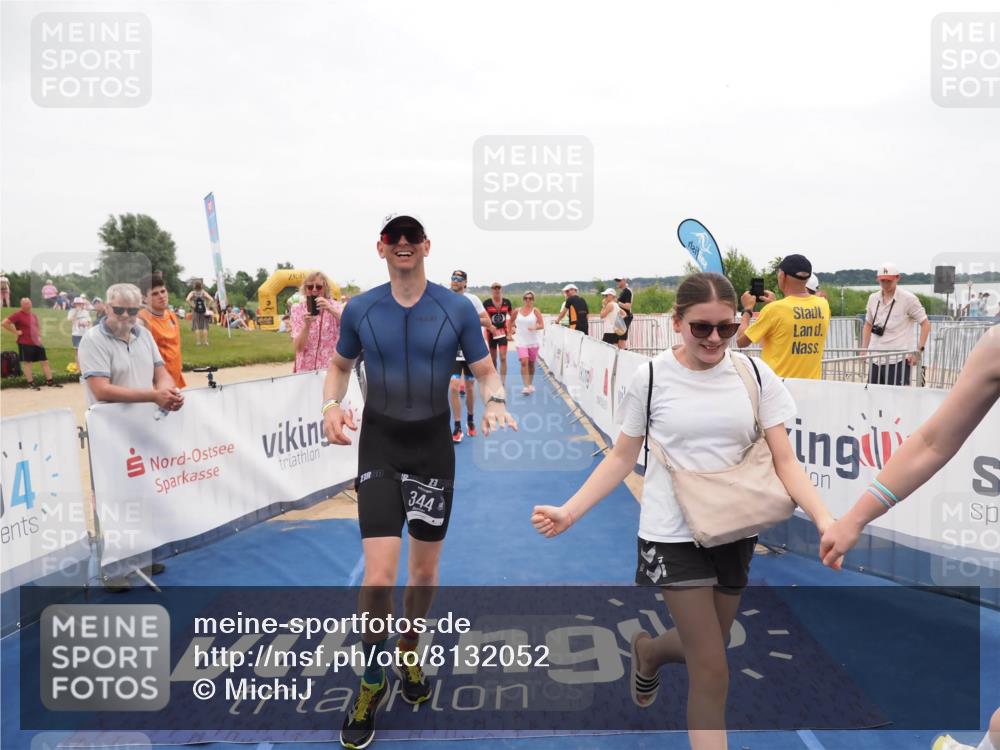 22.06.2025 - Viking Triathlon MichiJ http://msf.ph/oto/8132052 22.06.2025 15:42:59 Ziel 304, 344, 389, 615 meine-sportfotos.de