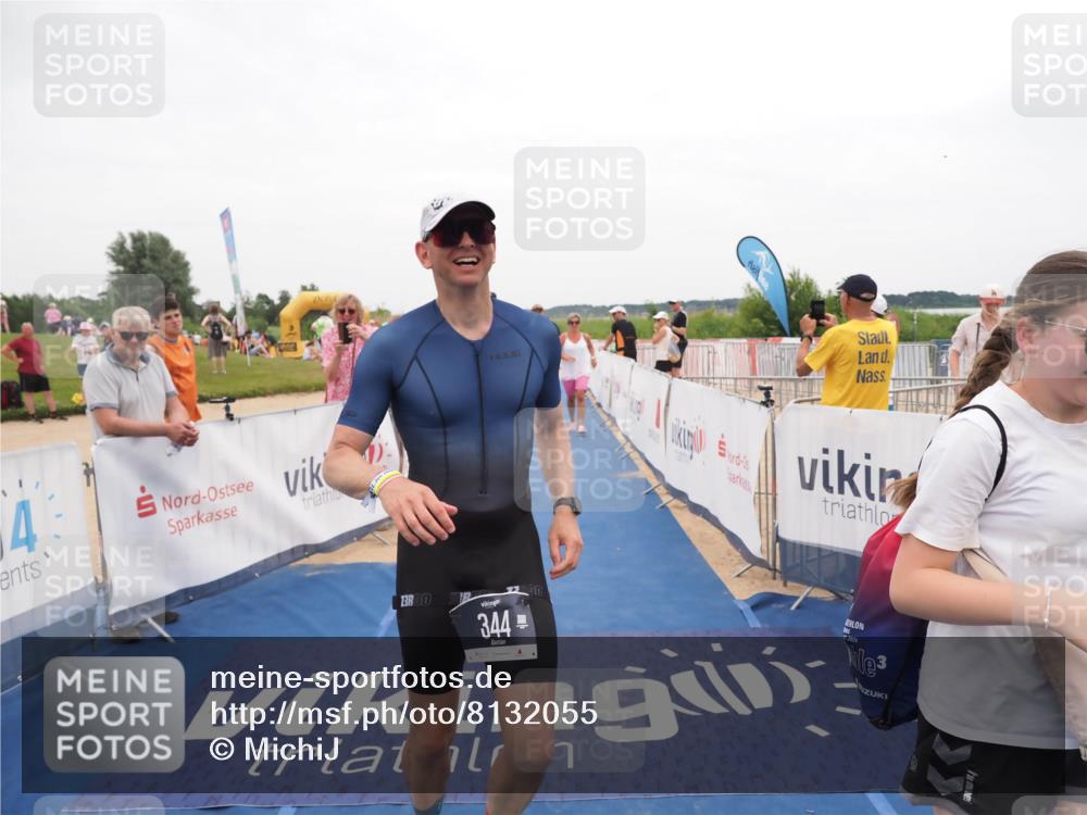 22.06.2025 - Viking Triathlon MichiJ http://msf.ph/oto/8132055 22.06.2025 15:42:59 Ziel 304, 344, 389, 615 meine-sportfotos.de