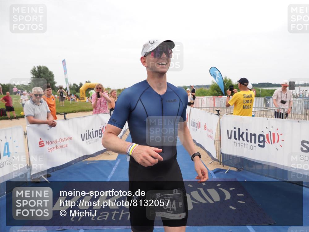 22.06.2025 - Viking Triathlon MichiJ http://msf.ph/oto/8132057 22.06.2025 15:42:59 Ziel 304, 344, 389, 615 meine-sportfotos.de