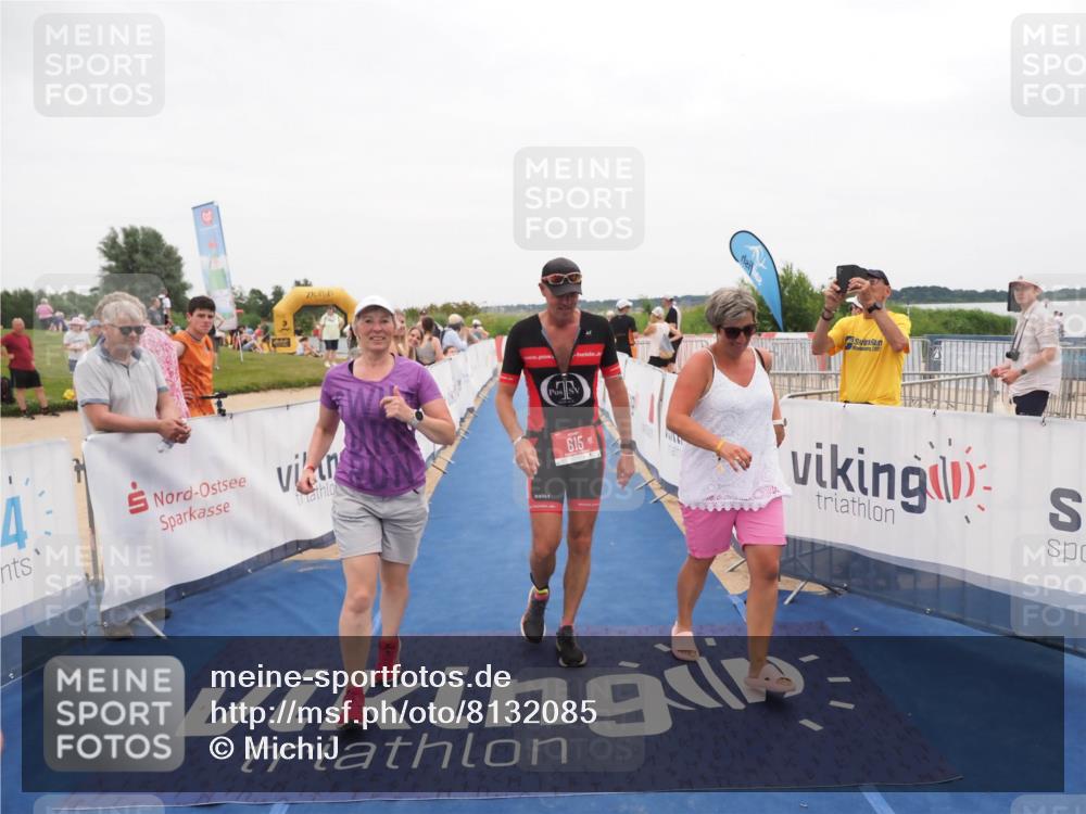 22.06.2025 - Viking Triathlon MichiJ http://msf.ph/oto/8132085 22.06.2025 15:43:03 Ziel 389, 615 meine-sportfotos.de