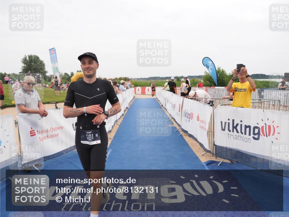 22.06.2025 - Viking Triathlon MichiJ http://msf.ph/oto/8132131 22.06.2025 15:43:19 Ziel 501 meine-sportfotos.de