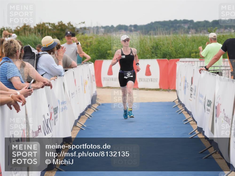 22.06.2025 - Viking Triathlon MichiJ http://msf.ph/oto/8132135 22.06.2025 15:43:33 Ziel 282 meine-sportfotos.de