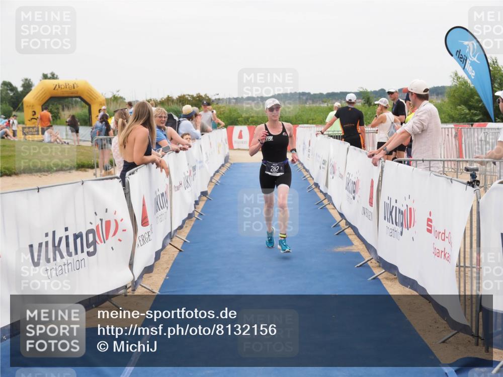 22.06.2025 - Viking Triathlon MichiJ http://msf.ph/oto/8132156 22.06.2025 15:43:36 Ziel 282 meine-sportfotos.de