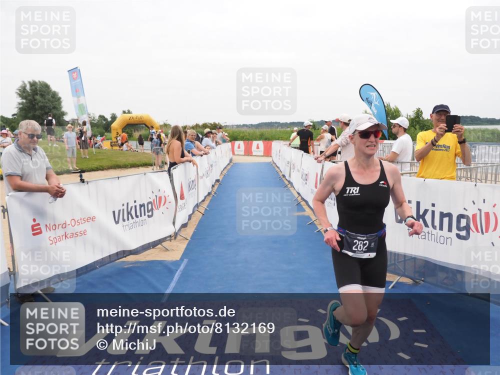22.06.2025 - Viking Triathlon MichiJ http://msf.ph/oto/8132169 22.06.2025 15:43:38 Ziel 282 meine-sportfotos.de