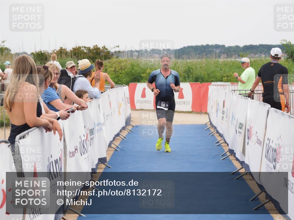 22.06.2025 - Viking Triathlon MichiJ http://msf.ph/oto/8132172 22.06.2025 15:43:48 Ziel 114 meine-sportfotos.de