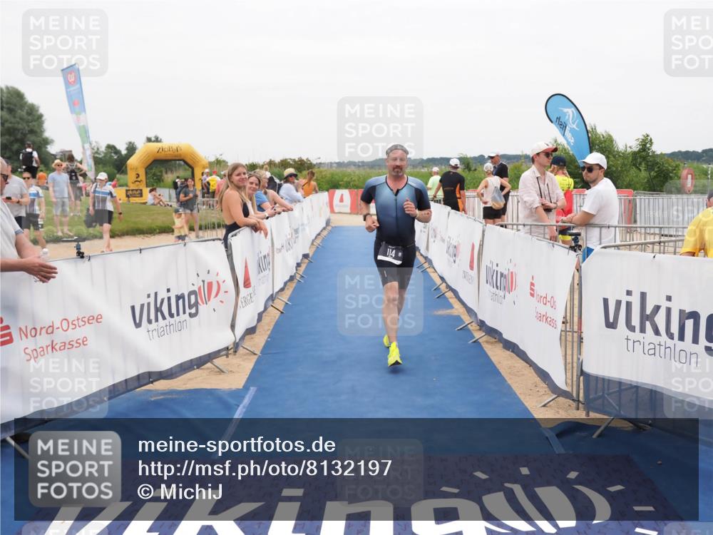 22.06.2025 - Viking Triathlon MichiJ http://msf.ph/oto/8132197 22.06.2025 15:43:51 Ziel 114 meine-sportfotos.de