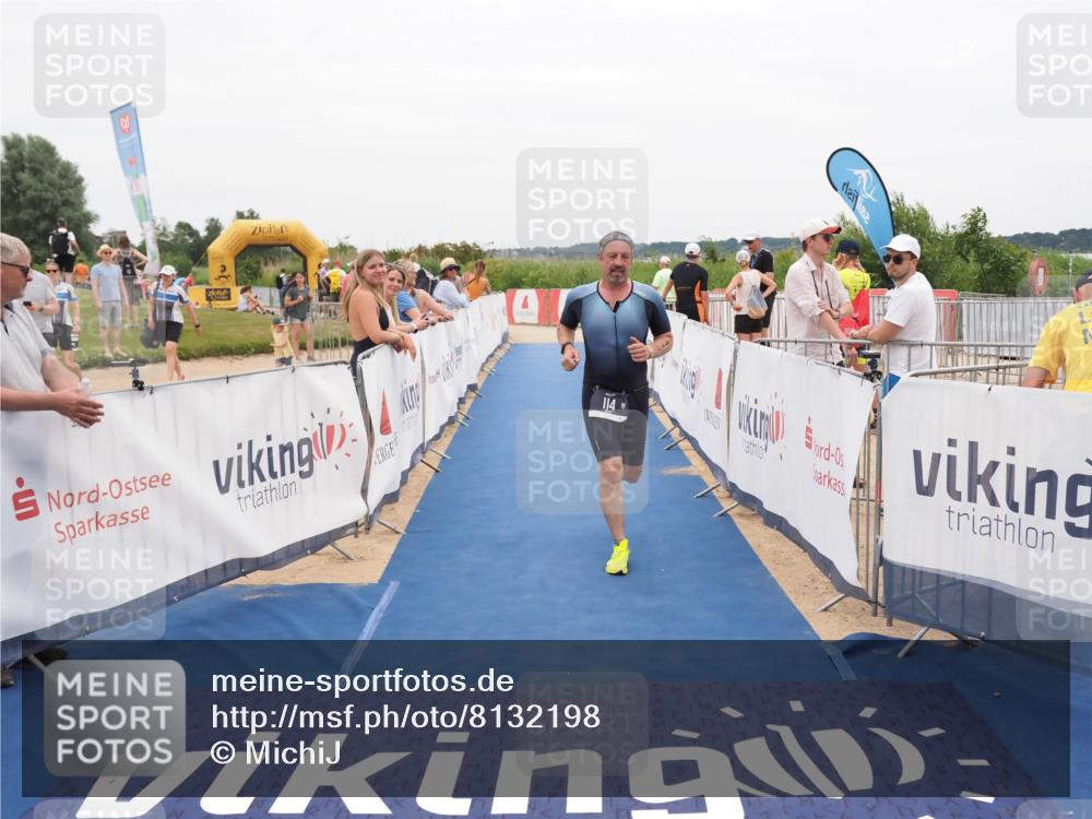 22.06.2025 - Viking Triathlon MichiJ http://msf.ph/oto/8132198 22.06.2025 15:43:51 Ziel 114 meine-sportfotos.de