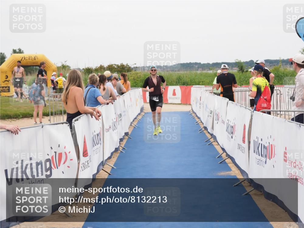 22.06.2025 - Viking Triathlon MichiJ http://msf.ph/oto/8132213 22.06.2025 15:44:23 Ziel 238 meine-sportfotos.de