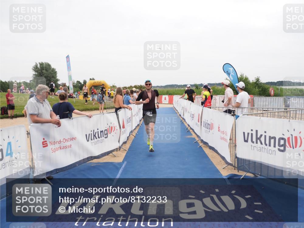 22.06.2025 - Viking Triathlon MichiJ http://msf.ph/oto/8132233 22.06.2025 15:44:25 Ziel 238 meine-sportfotos.de