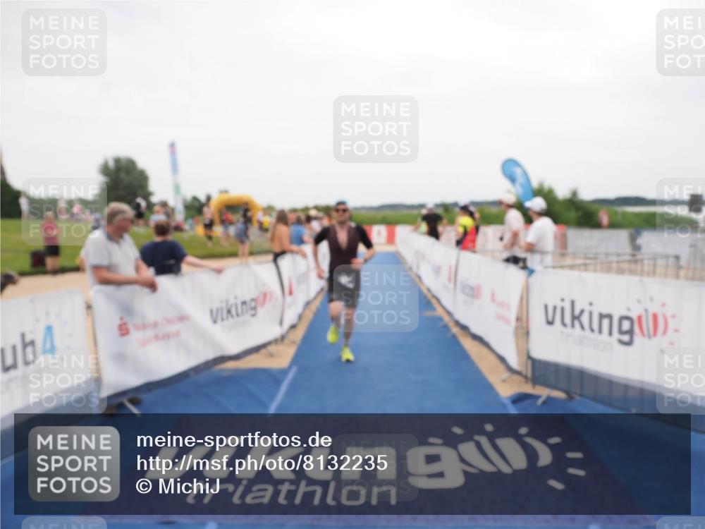 22.06.2025 - Viking Triathlon MichiJ http://msf.ph/oto/8132235 22.06.2025 15:44:26 Ziel 238 meine-sportfotos.de