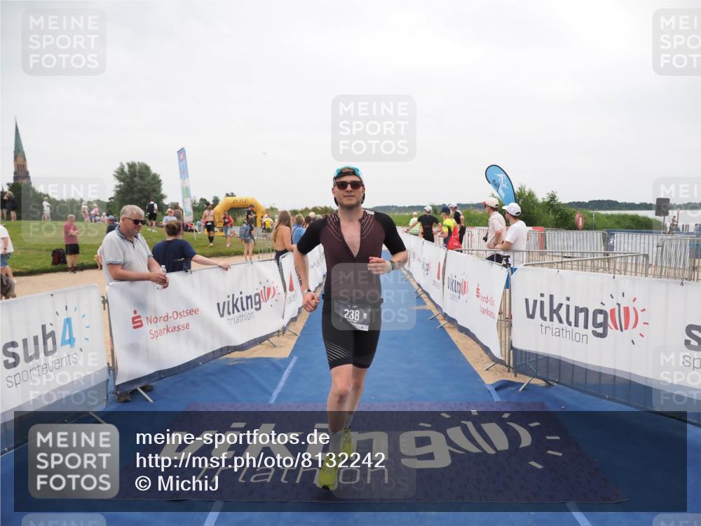 22.06.2025 - Viking Triathlon MichiJ http://msf.ph/oto/8132242 22.06.2025 15:44:26 Ziel 238 meine-sportfotos.de