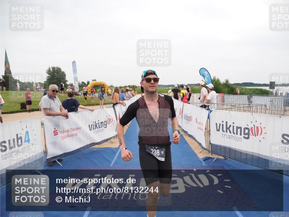22.06.2025 - Viking Triathlon MichiJ http://msf.ph/oto/8132244 22.06.2025 15:44:27 Ziel 238 meine-sportfotos.de